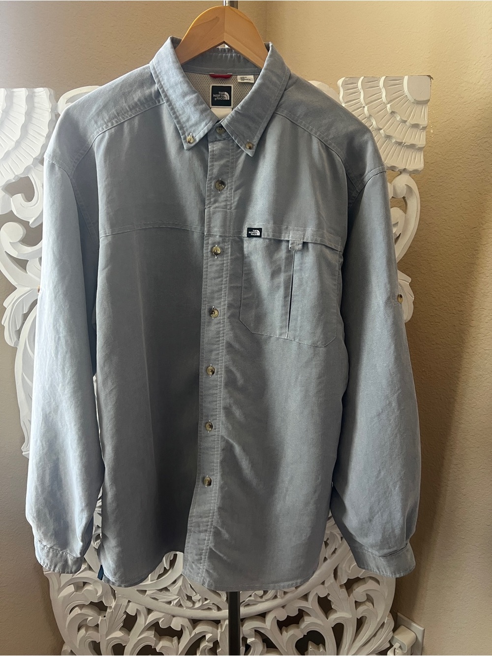 The North Face Pale Blue Long-Sleeve Button Shirt size Large